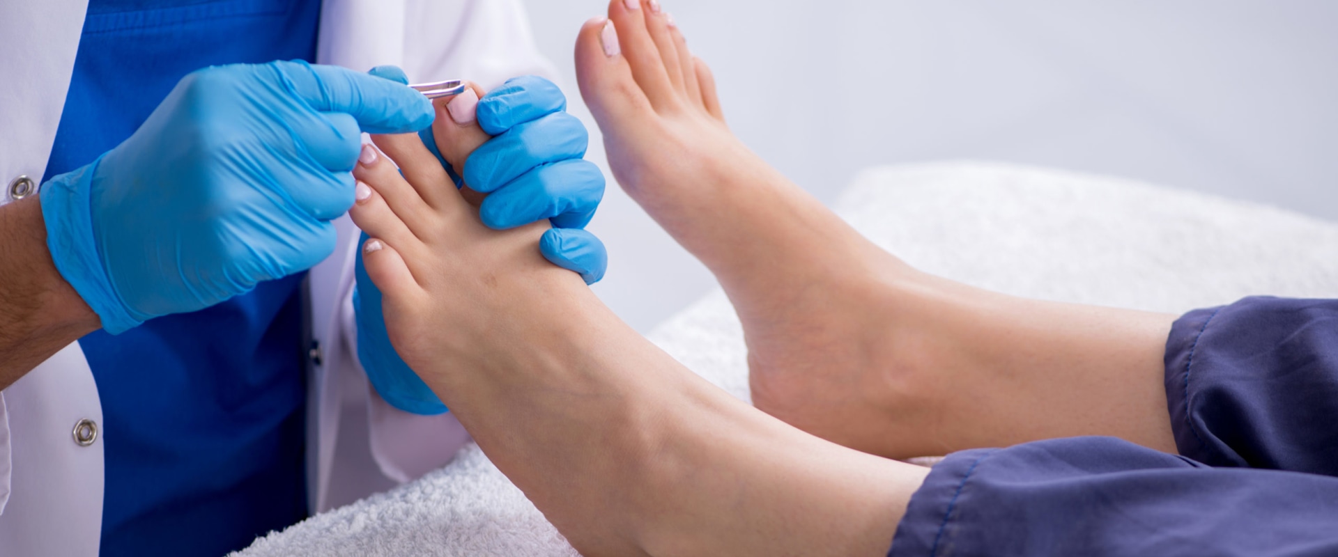 Chiropodist Vs Podiatrist: Who's the Better Foot Specialist For Your Foot Health?